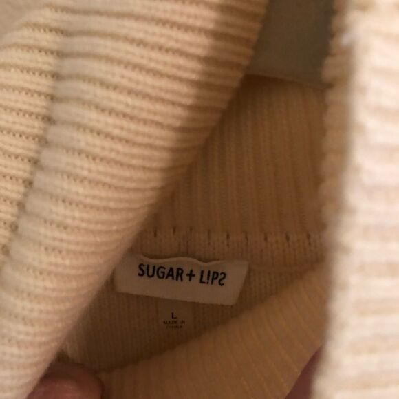 Cute & Cozy Sweater EUC - Picture 5 of 7